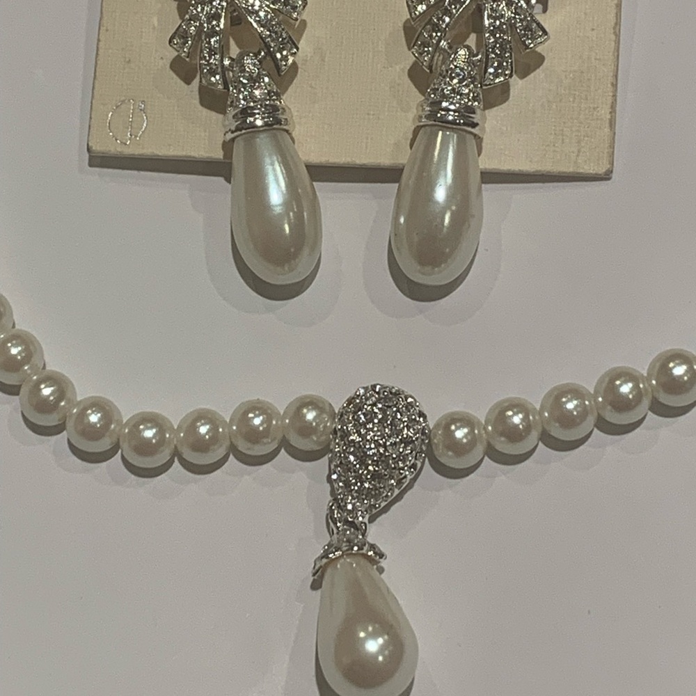 GORGEOUS VINTAGE VENDOME/CORO SET